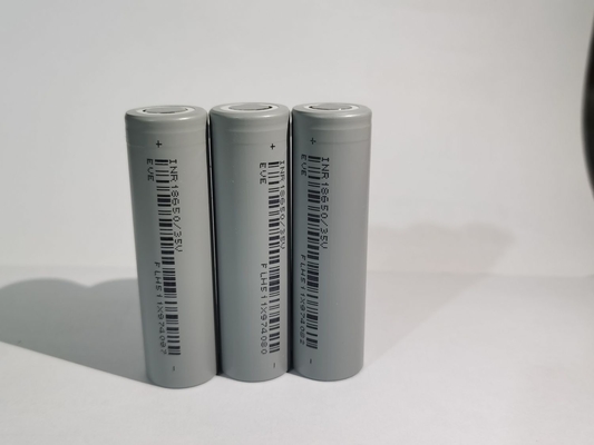 EVE 35V 18650 Cellule de batterie cylindrique 3,7 3500mah Cellule de batterie Li-ion 3C Décharge