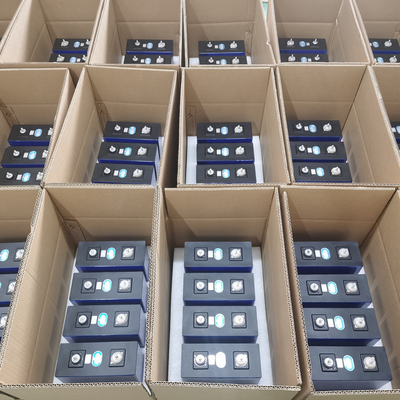 280Ah Lifepo4 Batterie Prismatique Cellule au lithium 3.2V 280Ah 300Ah 310Ah 320Ah